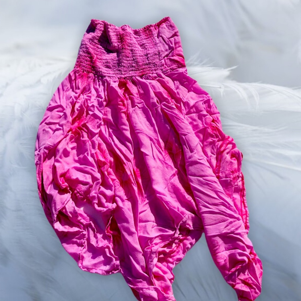 Handmade Indonesian pink floral accent pattern wear
